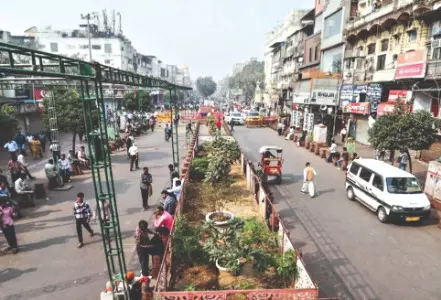 Red Fort blast stalls business in mkts, traders move online