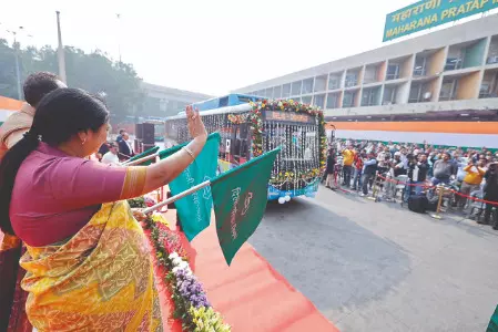 Gupta flags off Delhi–Sonipat e-bus, vows more NCR routes