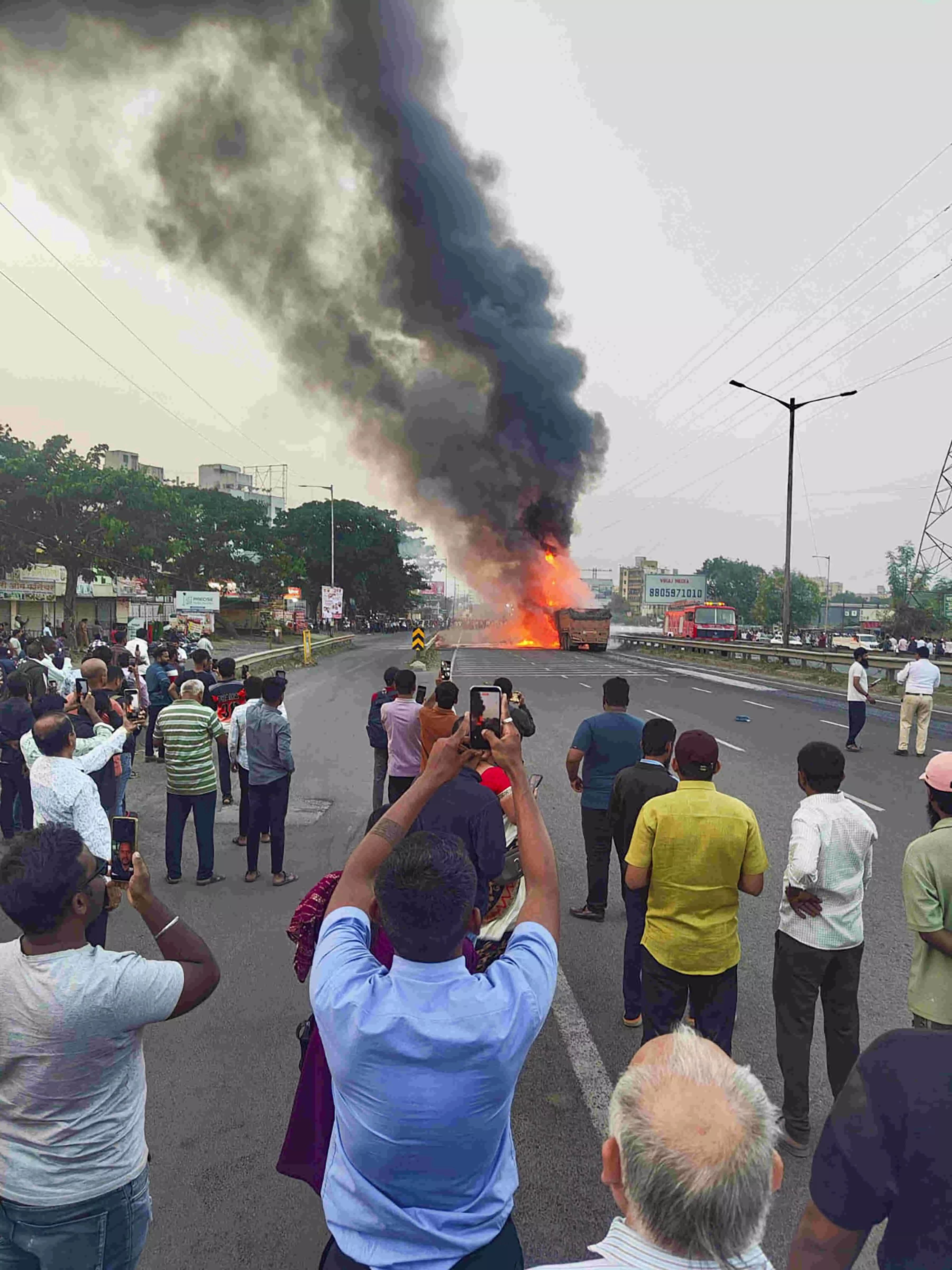Dead truck driver, cleaner booked over Pune crash that killed 8; FIR against vehicle owner too Dead truck driver, cleaner booked over Pune crash that killed 8; FIR against vehicle owner too