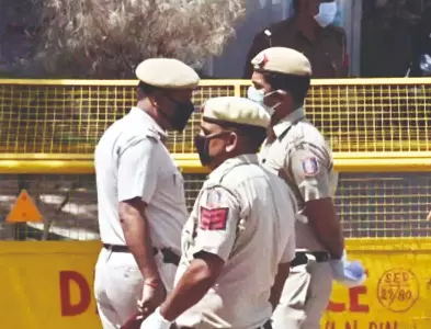 Cops apprehend five teenagers for fatal stabbing of 52-year-old Cops apprehend five teenagers for fatal stabbing of 52-year-old