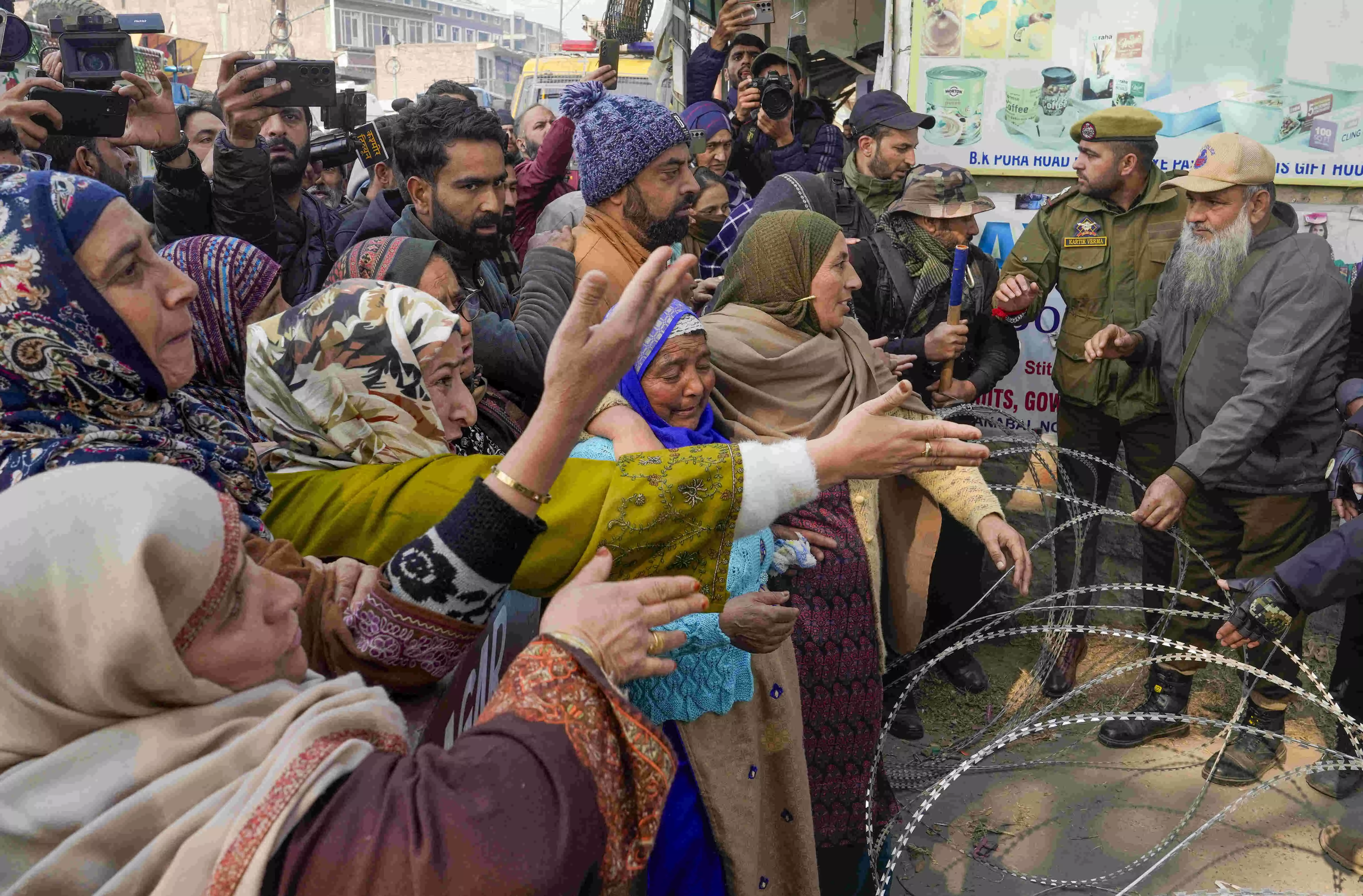 Lone breadwinner in family, tailor killed in Nowgam PS blast leaves behind wife, 3 children Lone breadwinner in family, tailor killed in Nowgam PS blast leaves behind wife, 3 children