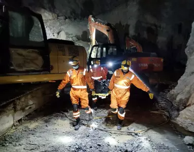 UP: One killed in Sonbhadra stone quarry collapse, rescue operations underway UP: One killed in Sonbhadra stone quarry collapse, rescue operations underway