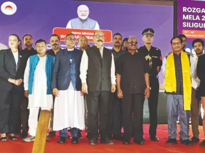 Siliguri: Guv hands over offer letters to candidates on final day of Rozgar Mela 2.0 Siliguri: Guv hands over offer letters to candidates on final day of Rozgar Mela 2.0