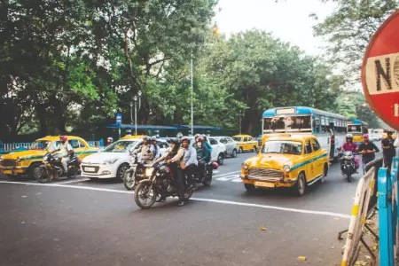 Bus operators hail HC nod for 15-yr-old buses, commercial vehicles in KMA