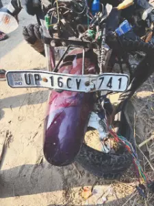 3 killed, two children seriously injured in Gr Noida road crash 3 killed, two children seriously injured in Gr Noida road crash