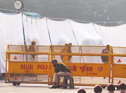 Blast leaves traders rattled despite reopening of mkts Blast leaves traders rattled despite reopening of mkts