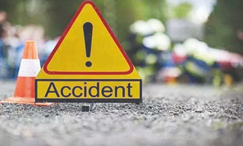 Uluberia: One dead, 3 injured in collision Uluberia: One dead, 3 injured in collision
