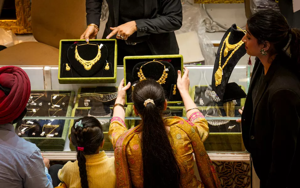 Gold rises Rs 300 to Rs 1,29,700/10g amid firm global cues Gold rises Rs 300 to Rs 1,29,700/10g amid firm global cues