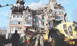 Russian barrage kills 25 people in Ukraine city