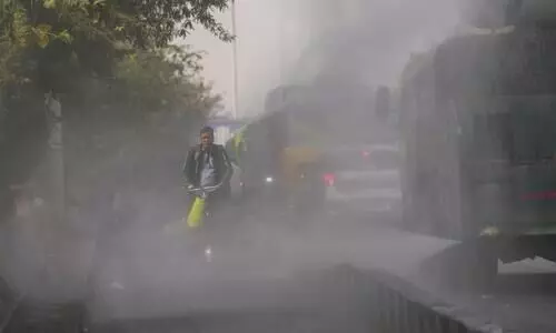 AQI crosses 500 in Delhi-NCR, triggering stricter anti-pollution rules amid dense smog and falling temperatures