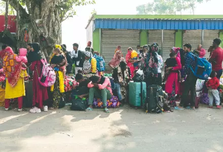 SIR sparks reverse migration of ‘illegal Bangladehis’ at Hakimpur border