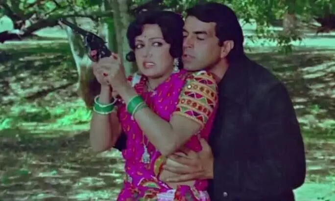 Dharmendra & Hema Malini: A Love Story Straight Out of Movies