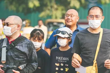 Capital stuck in toxic loop: AQI at 382