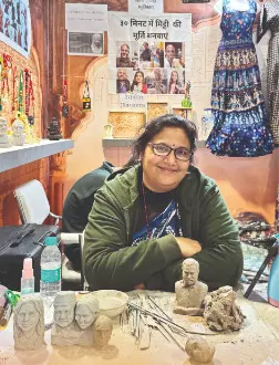 Terracotta artist captivates visitors with live sculpting Terracotta artist captivates visitors with live sculpting