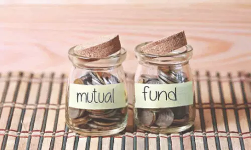 Debt MFs attract `1.6L cr in Oct on high inflow into liquids funds