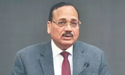 CJI mulls virtual-only hearings in SC due to pollution, says felt unwell when went for walk CJI mulls virtual-only hearings in SC due to pollution, says felt unwell when went for walk