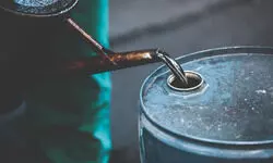 Think tank says 30 false-flag tankers shipped €2.1 bn Russian oil to India in 2025 Think tank says 30 false-flag tankers shipped €2.1 bn Russian oil to India in 2025