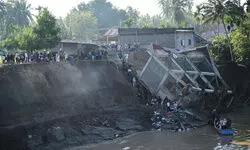 Sri Lanka declares state of emergency to tackle disaster relief operations