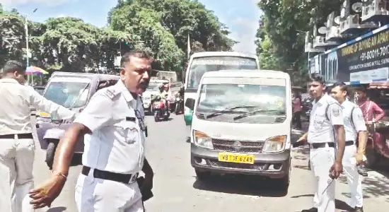 Siliguri traffic police to intensify vigil on private school buses Siliguri traffic police to intensify vigil on private school buses