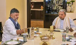 With truce on Menu, DK Shivakumar hosts Siddaramiah for second breakfast meet