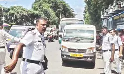 Siliguri traffic police to intensify vigil on private school buses