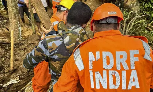Indian forces evacuate 9-month pregnant woman in flood-hit Lanka amidst intensified rescue ops Indian forces evacuate 9-month pregnant woman in flood-hit Lanka amidst intensified rescue ops