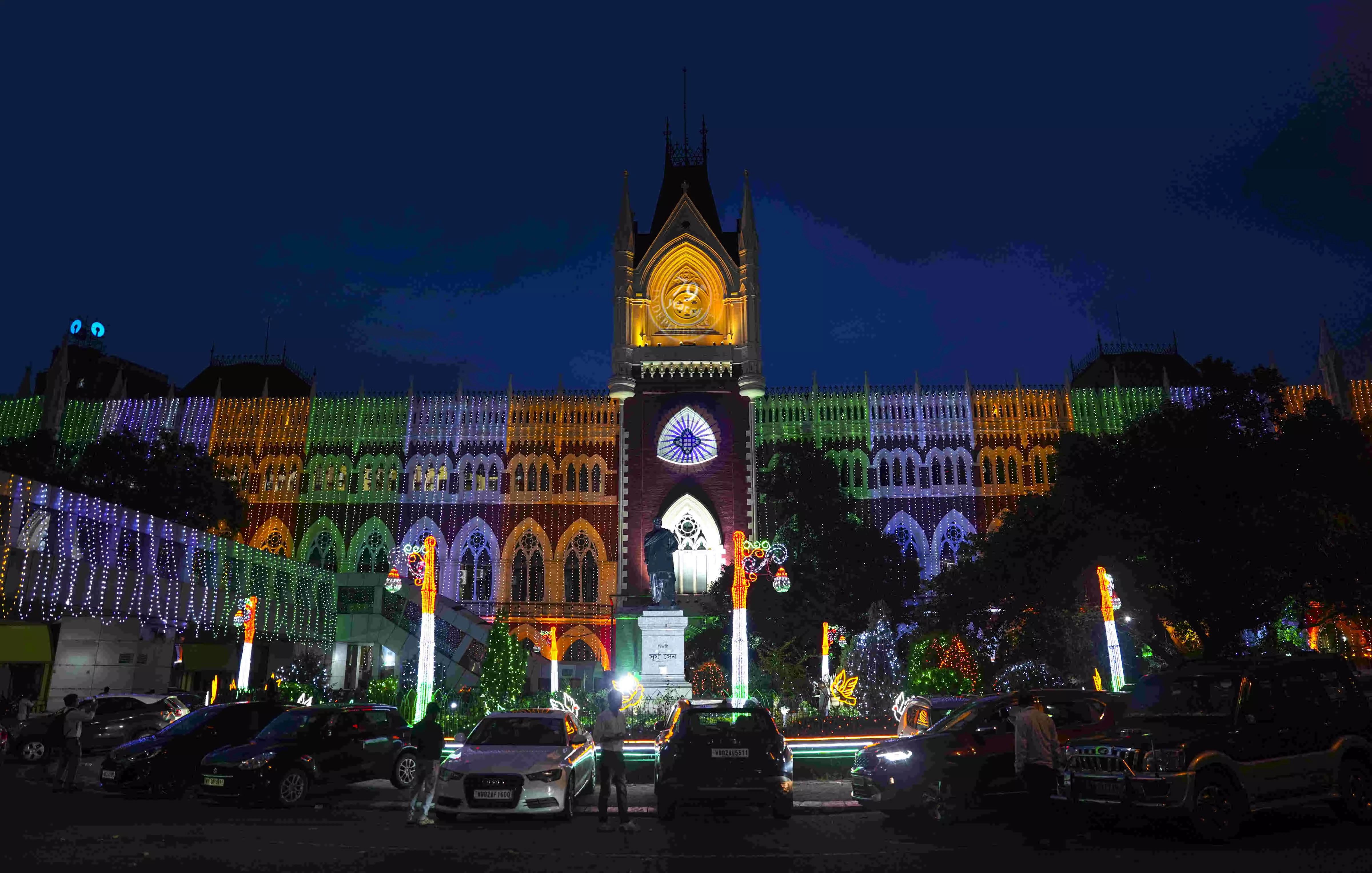 Cal HC division bench overturns termination of 32,000 primary teachers; Mamata says happy with verdict