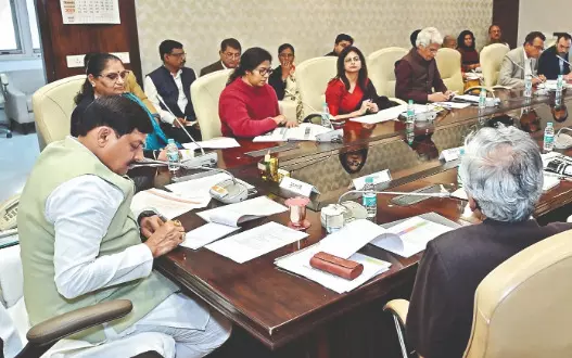 CM’s review of ministers’ performance fuels MP Cabinet reshuffle speculation CM’s review of ministers’ performance fuels MP Cabinet reshuffle speculation