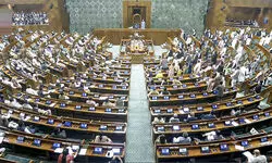 Lok Sabh functions smoothly; Takes up Question Hour