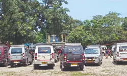 Darj: Terai-Dooars drivers allege harassment; unions threaten strike
