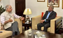 Indian envoy discusses reconstruction needs with Sri Lankas Housing Minister after Cyclone Ditwah