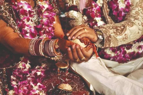 Police halt ‘child marriage’ in Balurghat; bride sent to CWC home Police halt ‘child marriage’ in Balurghat; bride sent to CWC home