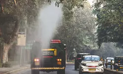 Toxic air deepens, cold wave tightens grip