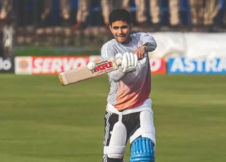 Gill back in full flow, Hardik opts out of practice