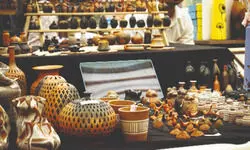 Tradition Meets a Modern India Tradition Meets a Modern India