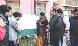 CM inspects neglected Bhalaswa EWS flats