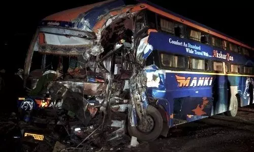 4 killed, 27 injured in bus-truck collision on Jaipur-Bikaner National Highway 4 killed, 27 injured in bus-truck collision on Jaipur-Bikaner National Highway