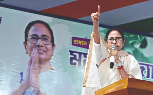 Mamata calls Shah ‘dangerous’, claims ‘pressure’ to drop voters from rolls