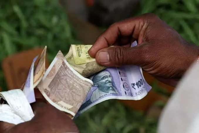 Fed rate cut eases pressure on rupee; India seen stable on FX, bonds: Report Fed rate cut eases pressure on rupee; India seen stable on FX, bonds: Report