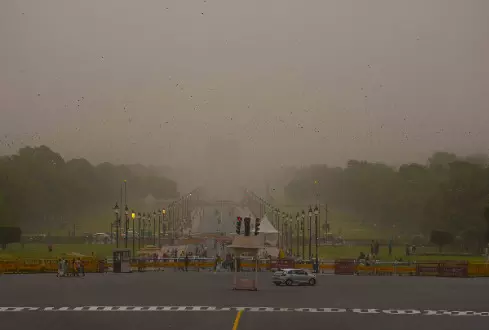 Delhis AQI remains very poor, likely to turn severe over weekend