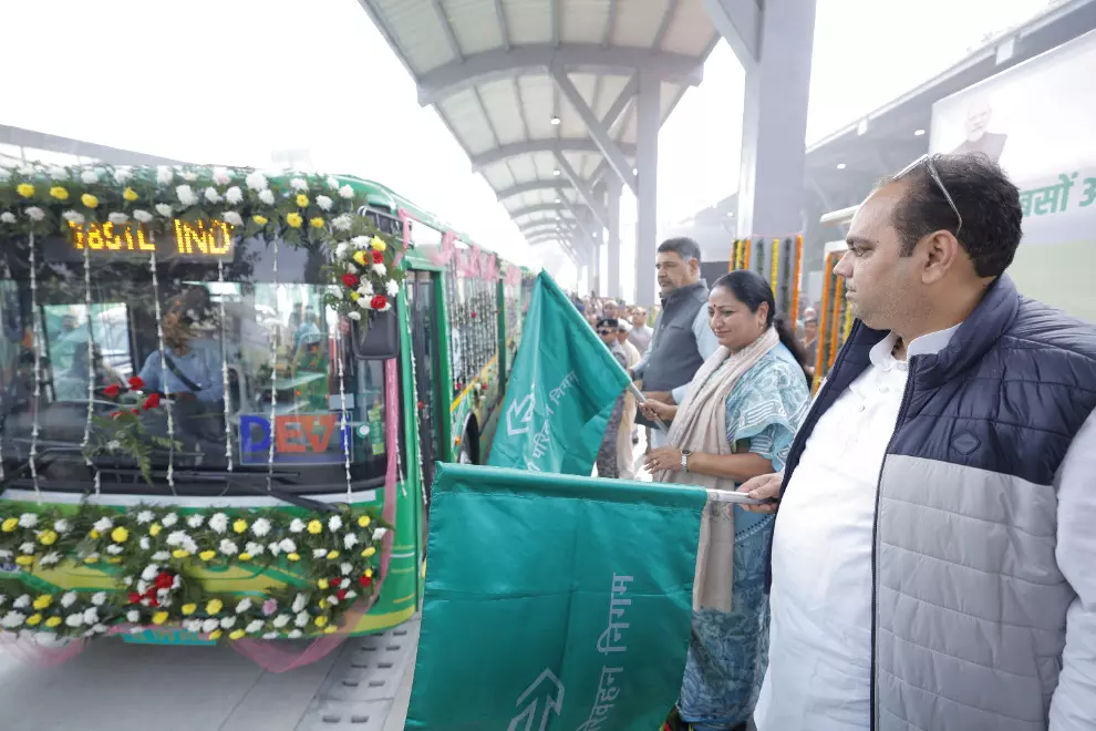 A City in Transition: Electric Buses Lead Delhi Toward a Cleaner Tomorrow A City in Transition: Electric Buses Lead Delhi Toward a Cleaner Tomorrow