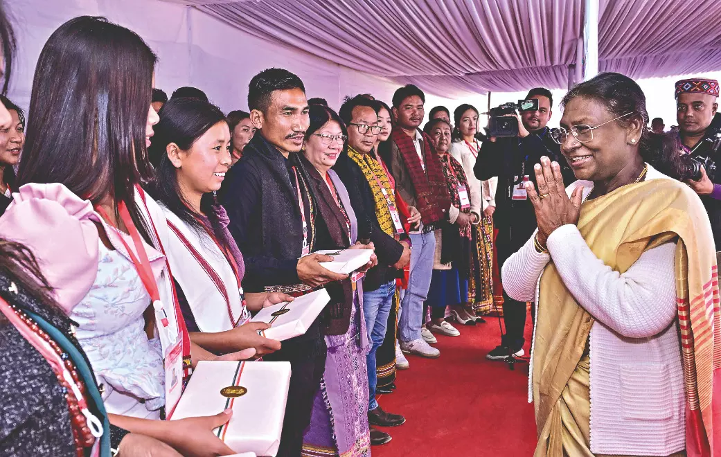 Prez Murmu urges all communities in Manipur to support efforts for peace Prez Murmu urges all communities in Manipur to support efforts for peace