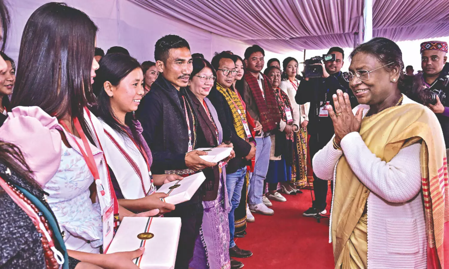 Prez Murmu urges all communities in Manipur to support efforts for peace