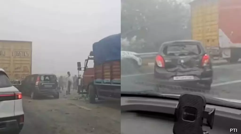 Multiple vehicles collide on Noida Expressway due to dense fog, many injured Multiple vehicles collide on Noida Expressway due to dense fog, many injured