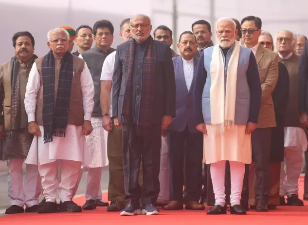 CISF renders inmost tribute to martyrs on 24th anniversary of attack on Parliament CISF renders inmost tribute to martyrs on 24th anniversary of attack on Parliament