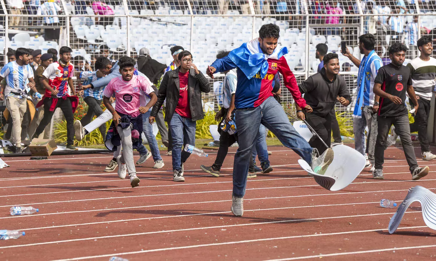 Messi event chaos | Prime organiser detained, probe ordered as Mamata apologises to fans