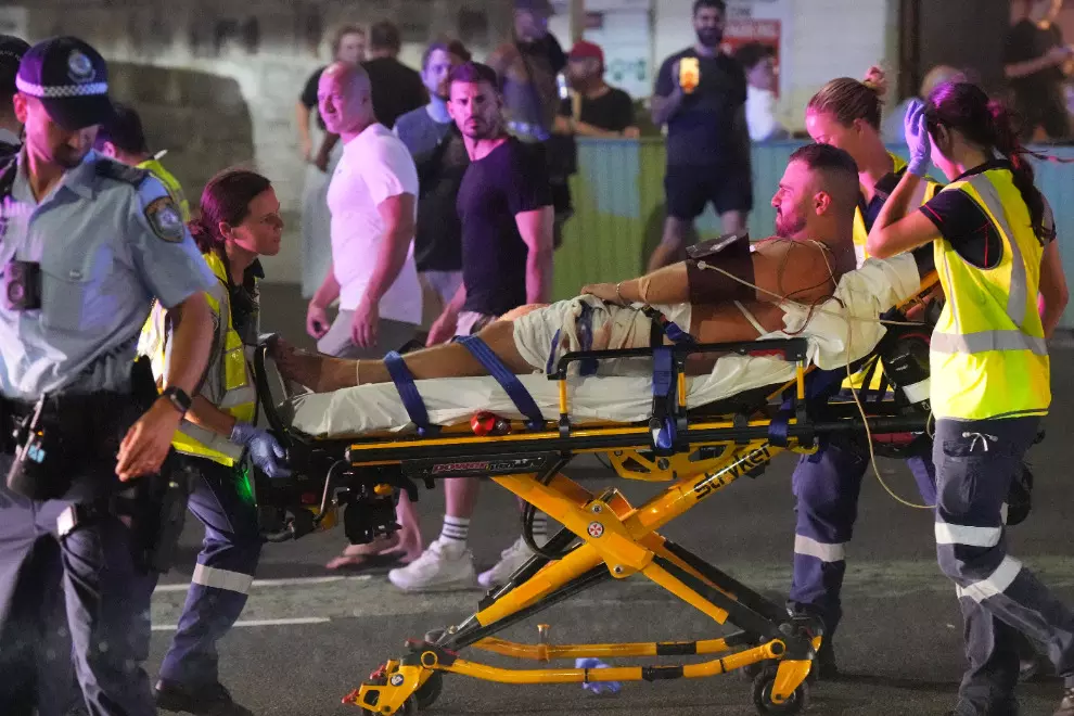 Gunmen kill at least 11 people at Jewish event at Sydneys Bondi Beach Gunmen kill at least 11 people at Jewish event at Sydneys Bondi Beach