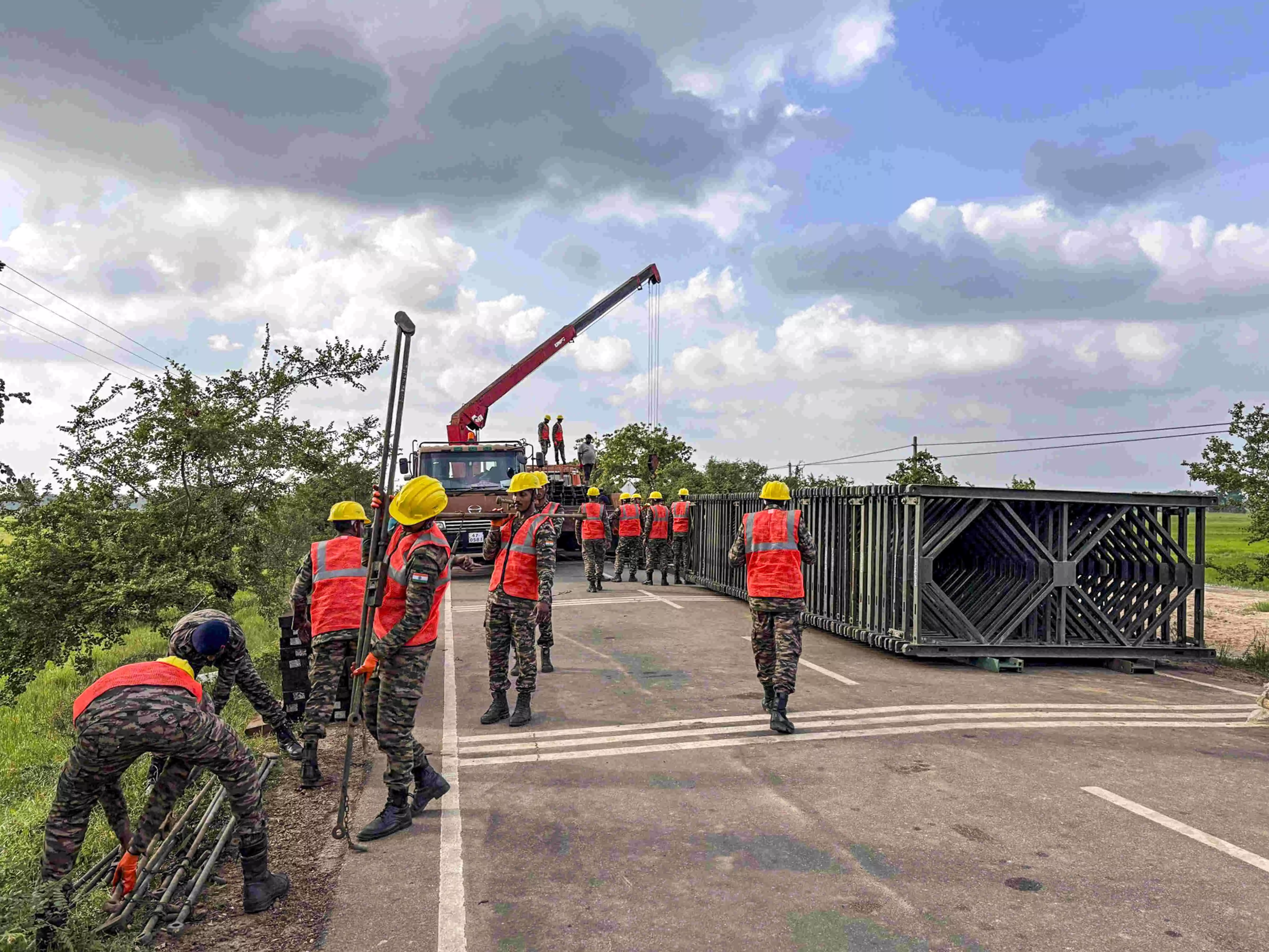 India winds up field hospital in cyclone-hit Sri Lanka after successful mission India winds up field hospital in cyclone-hit Sri Lanka after successful mission