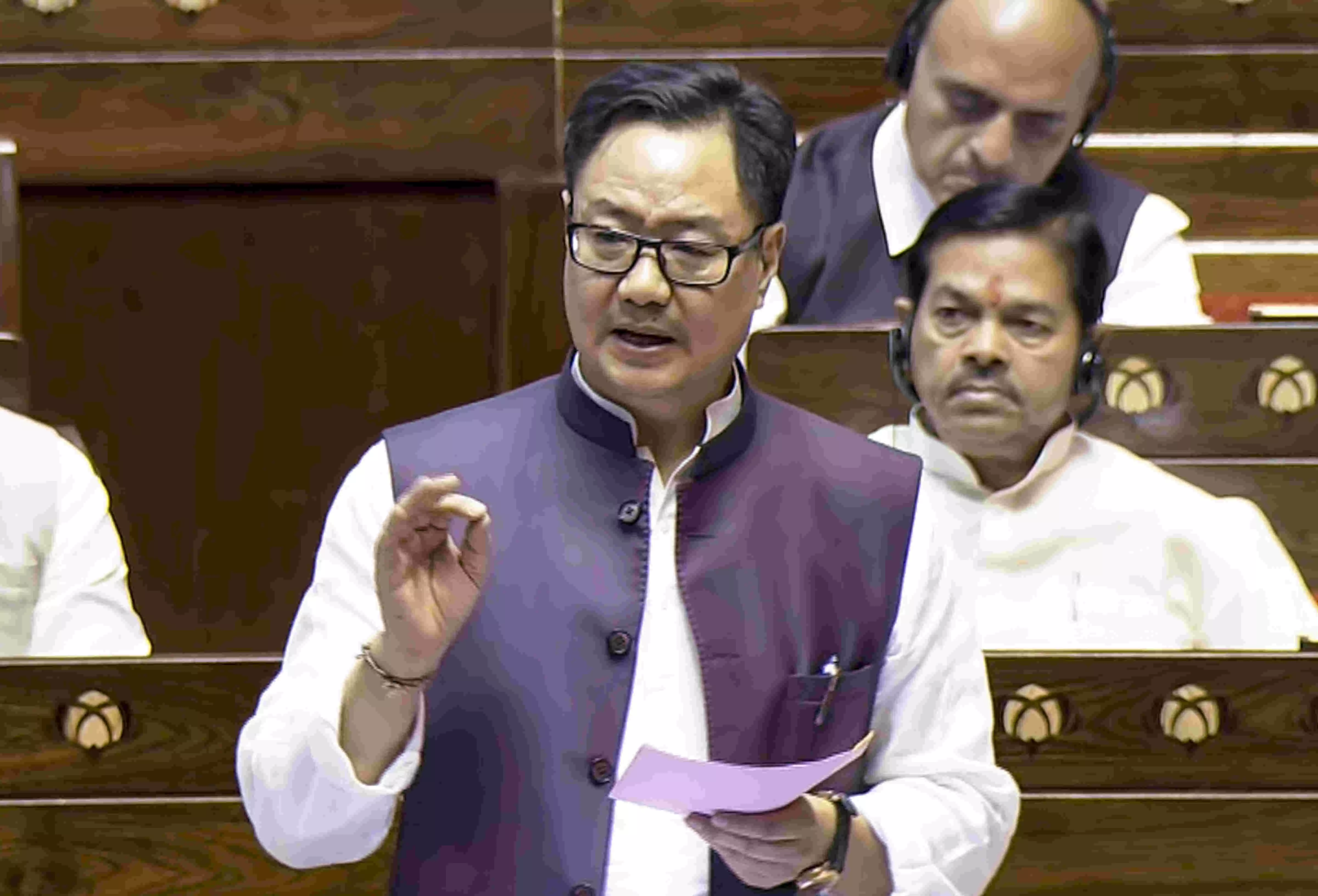 Rijiju seeks apology from Rahul, Kharge for Cong workers threat to PM Modi Rijiju seeks apology from Rahul, Kharge for Cong workers threat to PM Modi