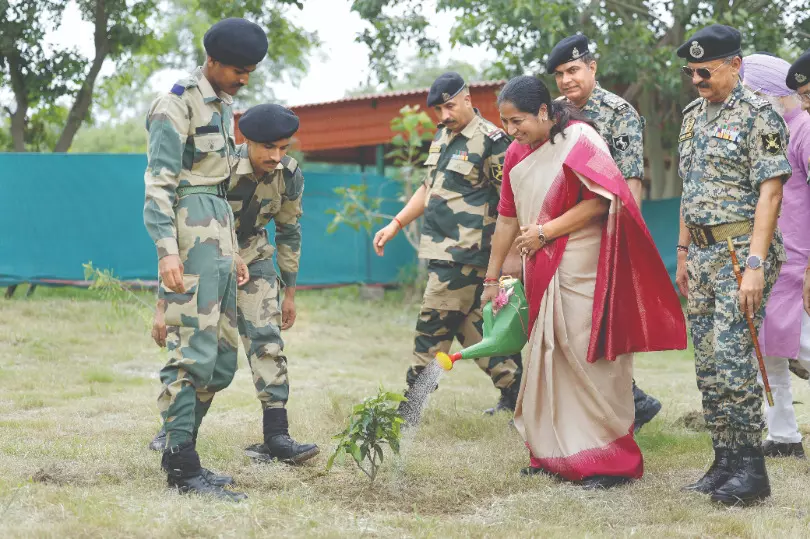 A step towards Delhi’s Green Revolution : Historic Mass Plantation Drive in capital A step towards Delhi’s Green Revolution : Historic Mass Plantation Drive in capital